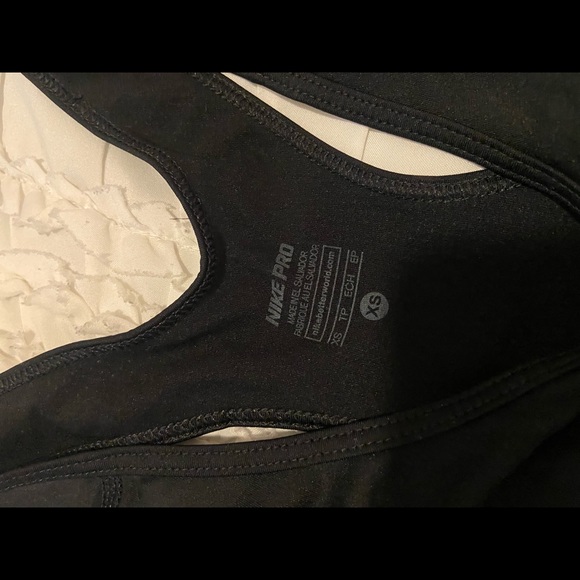 Nike Women's Dri-FIT Black Training Tank Top - Picture 5 of 7